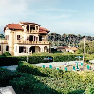 Ostello Apuano, Marina Di Carrara