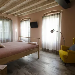 https://la-piana-monzambano.it-lombardy.com