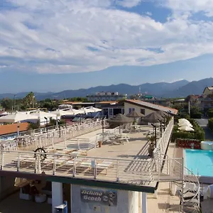 Hotel Delfino, Marina Di Carrara